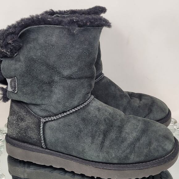 UGG Australia BAILEY BOW II SUEDE SHEEPSKIN Black BOOTS Slippers 1102937 SZ 10 - Picture 2 of 11